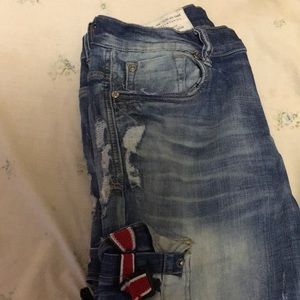 Nice Buckle tight jeans for sale text me for info .